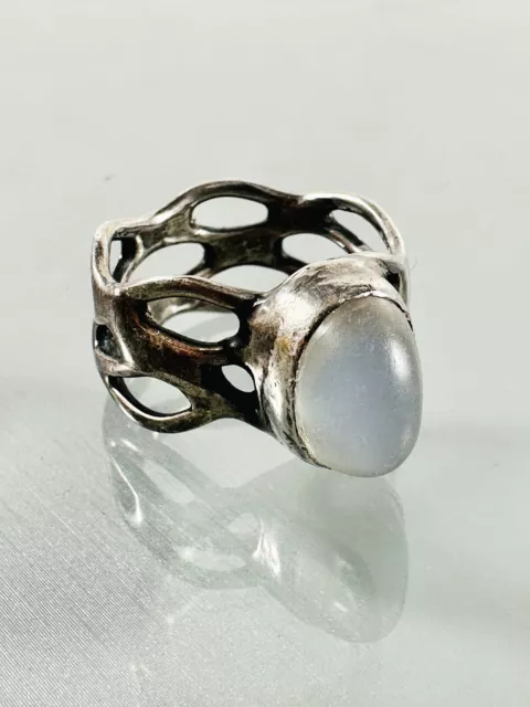 Vintage 925 Sterling Silver Oval Buff-Top Cut Moonstone Brutalist Ring Size 5.75