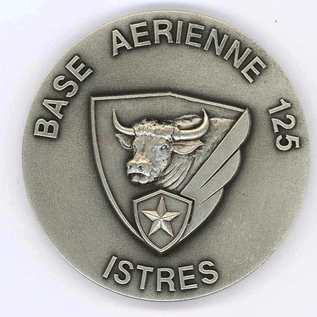 Broche Militaire Armée De L'air - BA 125 Istres - Émail - Insigne Collector