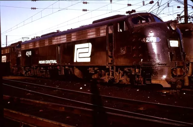 DUPLICATE KODACHROME SLIDE PENN CENTRAL E-8 #4248 (ex-PRR #5788) SEPT. 23, 1973