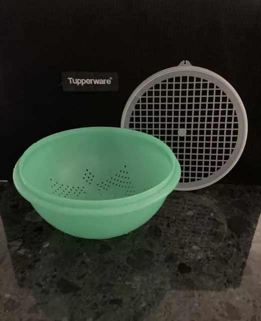 TUPPERWARE Retro Vintage Colander with Strainer Seal GREEN 60's Kitchenalia