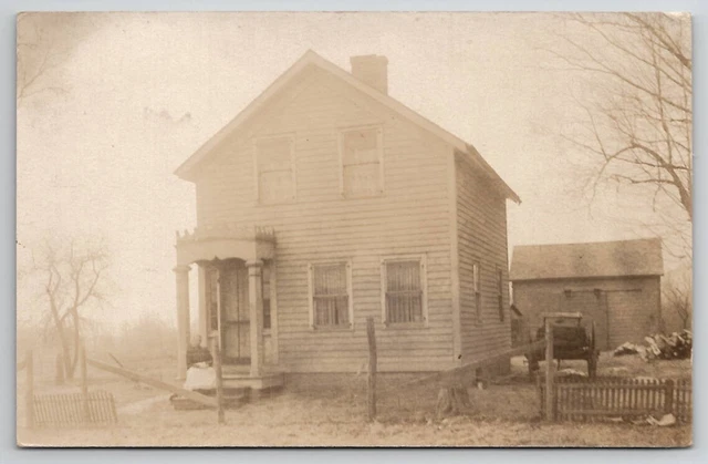 RPPC Quaint Farmhouse Chicago Illinois Postcard E23