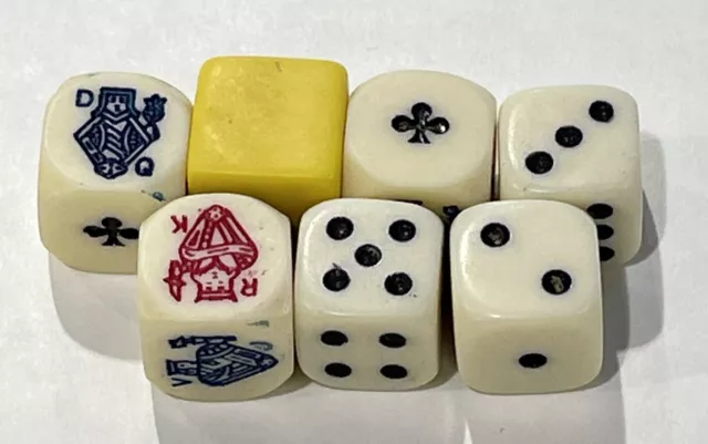 6 Vintage BAKELITE (?) POKER DICE Rounded Corners White