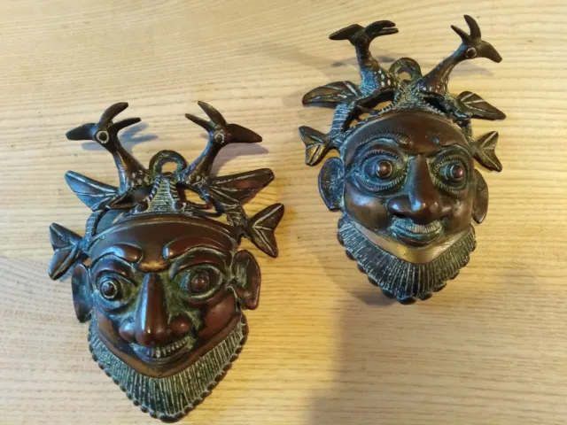 1 paire masques bronze-Afrique-anciens-fin 19eme/début 20eme-art Bamiléké