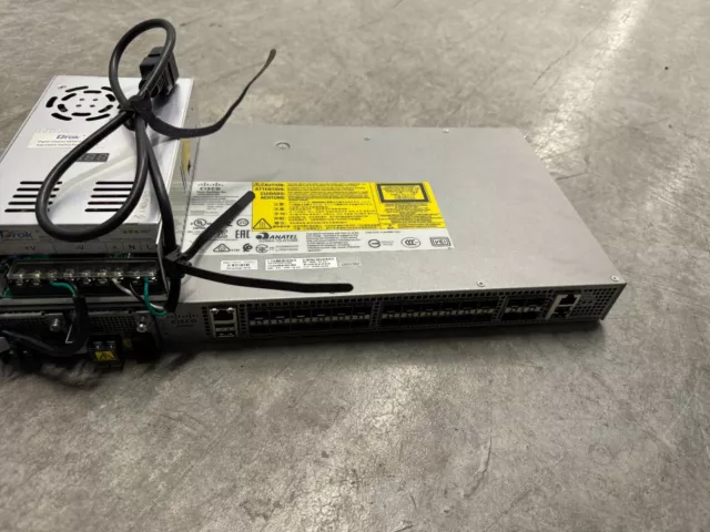 Cisco ASR-920-24SZ-M - Router de servicios ASR 920 - Con alimentación de CC externa