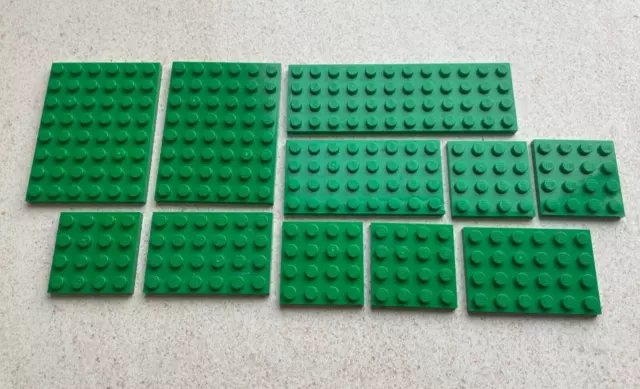 Lego: Lot de 11 Plaques en Vert foncé classiques et de toute dimension.