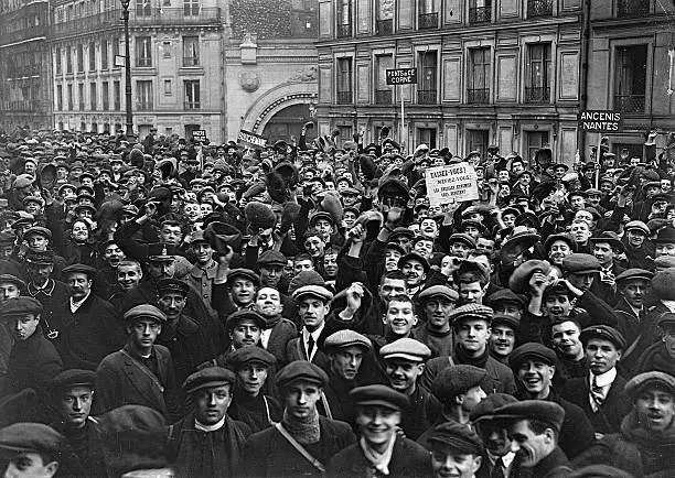 WWI Soldiers departing from the train station 1916 OLD PHOTO