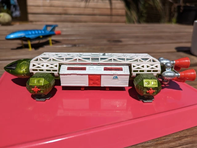 Dinky Toys 359 Eagle Transporter  (1974)  Space 1999 Gerry Anderson TV series