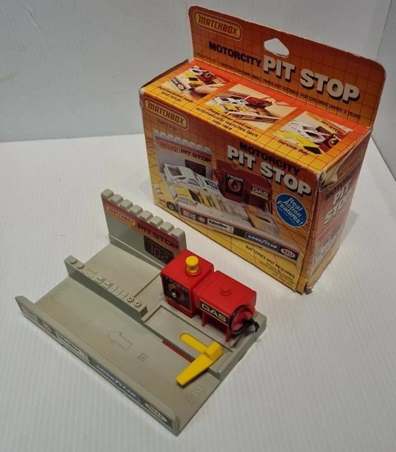 VINTAGE MATCHBOX MOTORCITY Pit Stop 1985 Boxed 80s Toy Cars Accessory