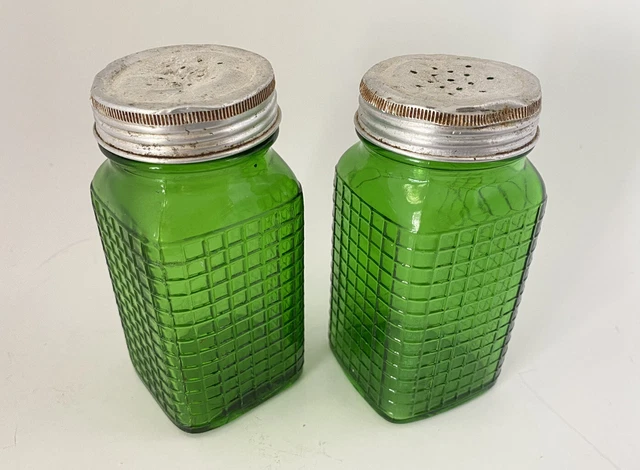 VTG Owens Illinois Green Depression Glass Salt & Pepper Shaker Waffle Hoosier 2