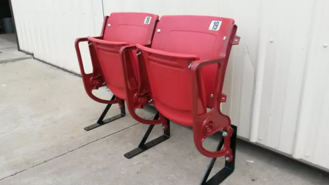 Busch Stadium Seats, Cardinal - RISER-mount Unrefurbished