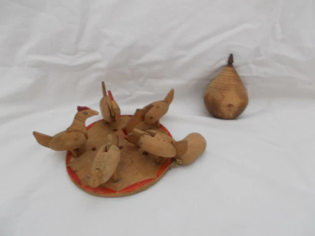 JOUET ANCIEN EN Bois Une Grosse Toupie Et Le Jeu Des Poules Qui Picorent Vintage EUR 20,00 - FR