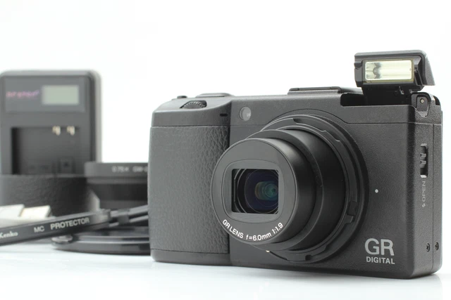 [Near MINT] SH4864 w/GW-2 GH-1 RICOH GR DIGITAL III Digital Black 10.0MP JAPAN 2