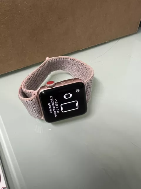 Apple Watch Series 3 38mm (GPS + Cellular) Aluminum Case sport Band