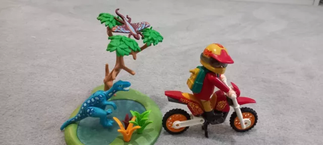 Playmobil 9431 Motorradfahrer und Dinosaurier