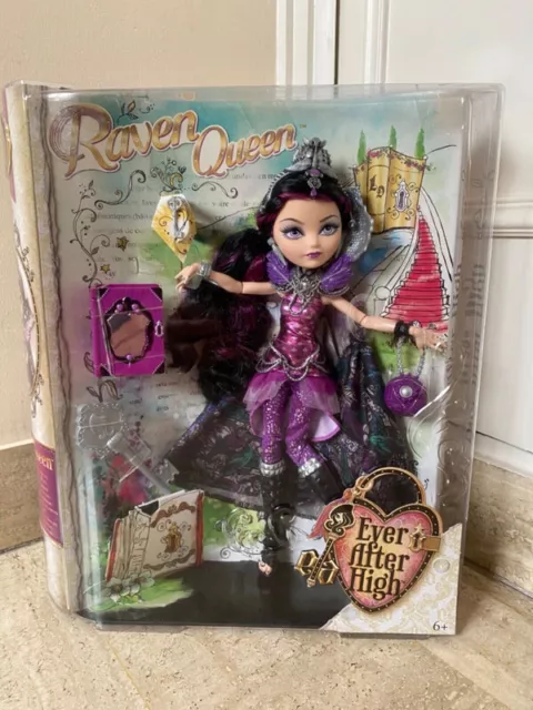 Ever after high Raven Queen signature legacy day