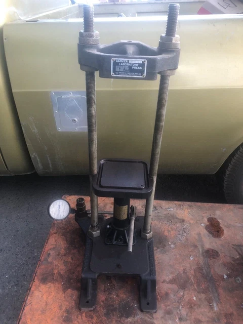 CarverLaboratory Bench Top Press