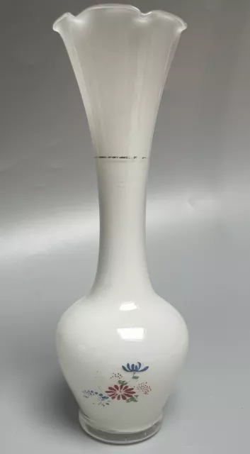 Vase Soliflore 1900 en OPALINE à décor floral à col JUPONNÉ