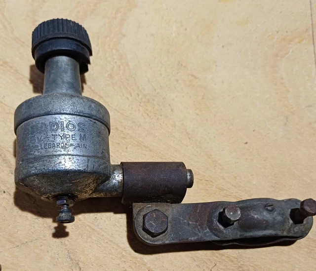 Ancienne Dynamo Pour Vélo - Type P Radios - Occasion