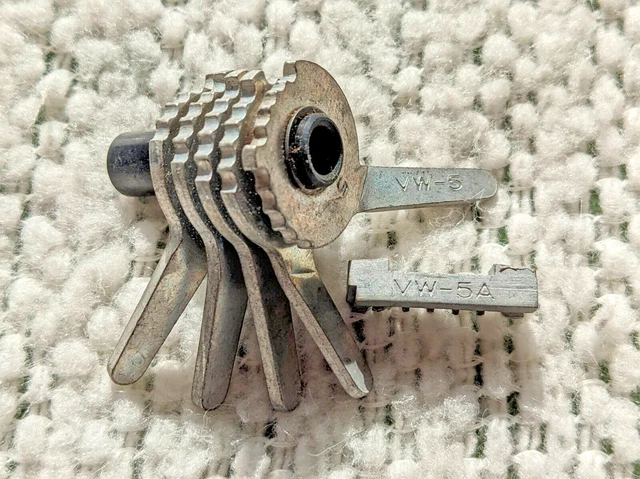 Curtis Clipper Model 15 Key Cutter Set of Cam VW-5, Carriages VW-5A
