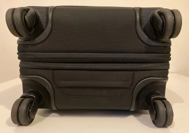 Tumi International Dual Access 4 Wheeled Carry-On – Alpha 3 – 1171601041 9