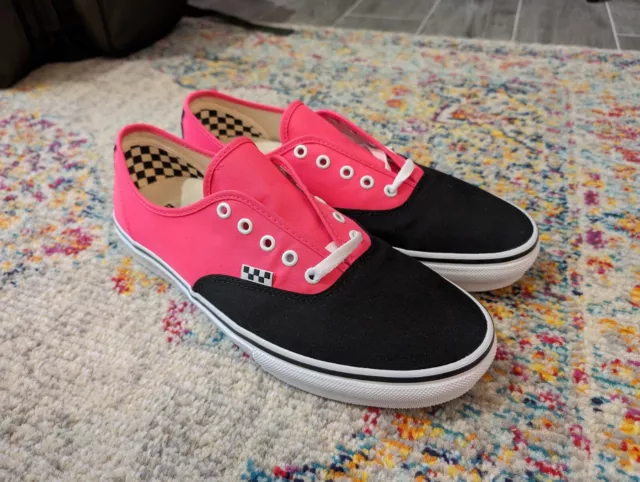 Vans Authentic Skate Pro Customs Shoes UK 11 Brand New pink/black