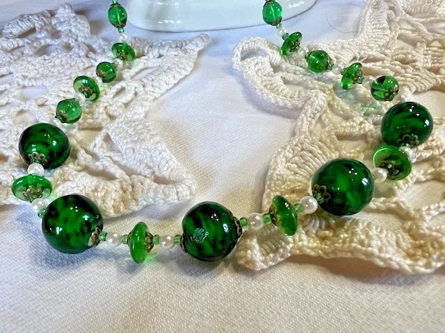 Collier De 62 Perles En Pâte De Verre Murano - Troc De Perles, Très Bon état, Occasion