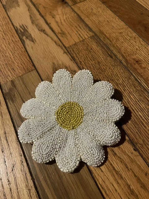 Two’s Company Flower Daisy Beaded Coin Purse 5 X 5
