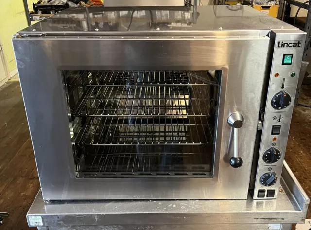 Lincat ECO8 Commercial Electric Convection Oven 230V 13Amp