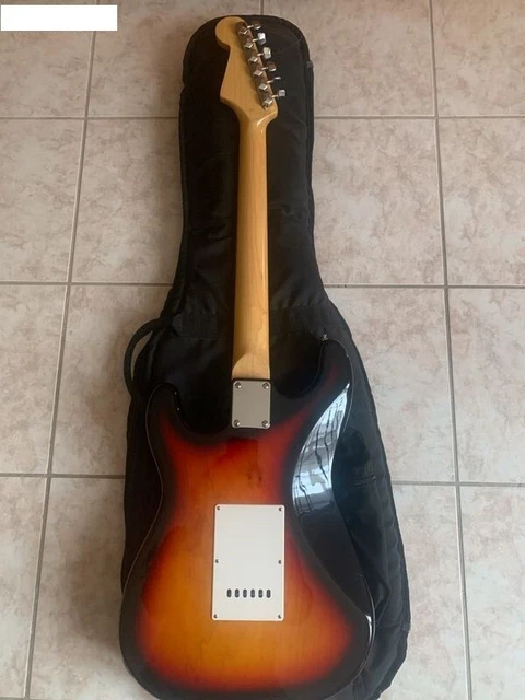 Guitare électrique Stratocaster Vintage JIM HARLEY 2