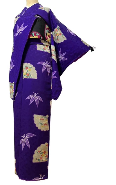 JAPANESE SILK ANTIQUE KIMONO / 0.64kg / COMBINE SHIPPING WEIGHT LIMIT = 2kg