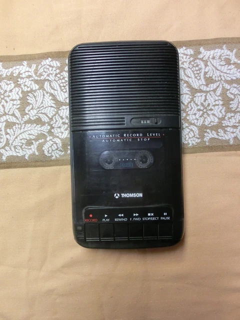 Vintage magnétophone cassette Thomson.