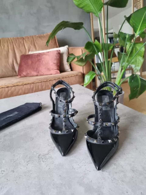 **Valentino** Black Patent Leather Rockstud Heels Pumps Sz 39