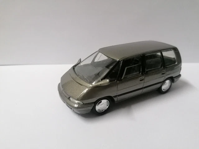 Renault Espace SOLIDO. 1:43 eme avec capsule  souple d'orignie   ( neuf )