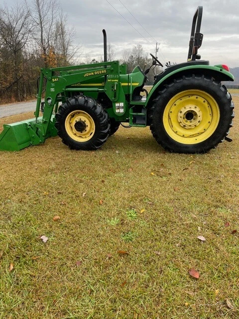 2004 John Deere 5420 Tractor 81HP John Deere 541 (MSL) Front-End Loader
