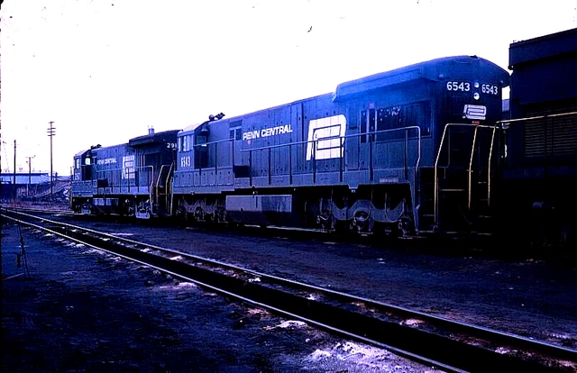Original Kodachrome Slide Penn Central U-33C #6543 Erie, Pa April 1970