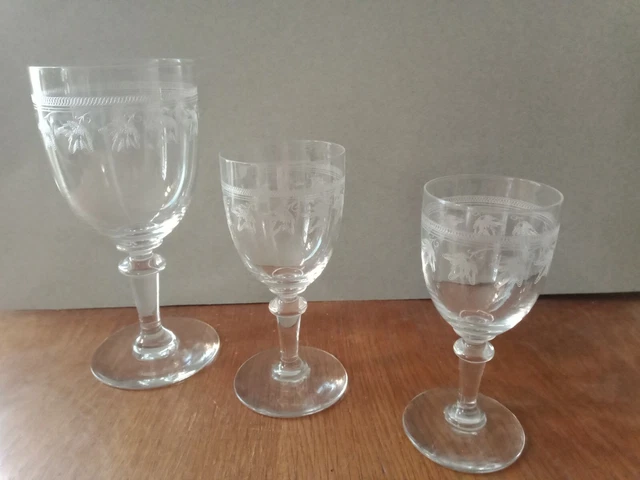 Ensemble Verres cristal saint st louis Ancien  fleuri aster XIXEME gravé  roue