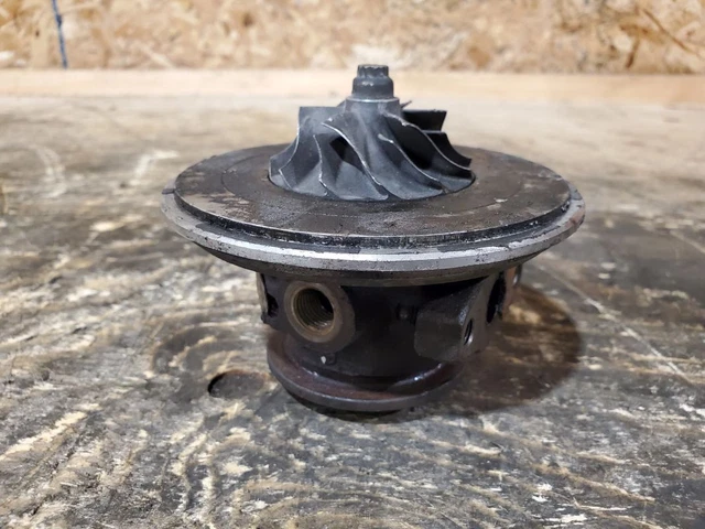 Nissan Skyline BNR 32 - 33 Rb26dett OEM Garrett Turbo AR M24 Center *damaged* Nissan Skyline BNR 32 - 33 Rb26dett OEM Garrett Turbo AR M24 Center *damaged*
