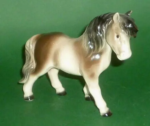 Goebel Pony Pferde Figur Tierfigur Goebelfigur Pferdefigur Porzellanfigur Pferd