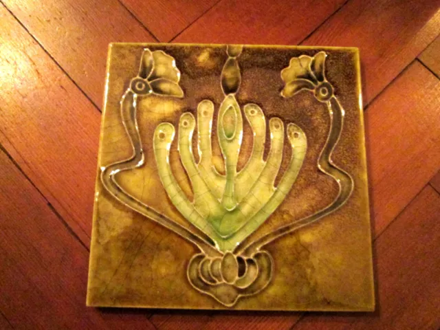 Art Nouveau Style Tile