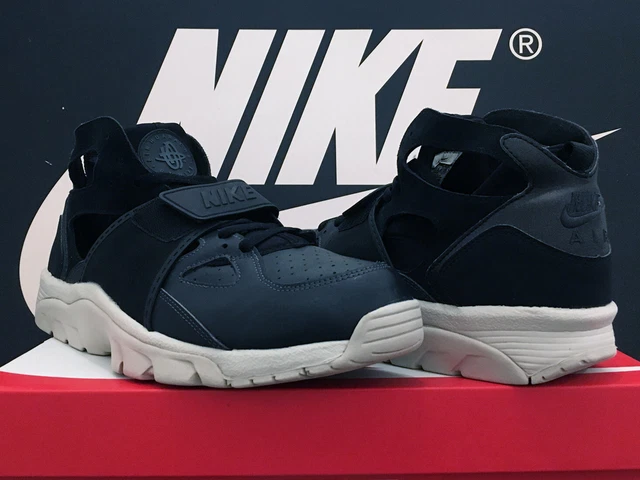 Nike air trainer huarache hot sale scratch
