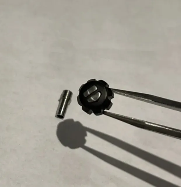 New Generic 7.8mm Screw Down Black Crown for Tag Heuer WAH1112 Formula 1 Watch