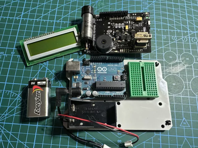 Arduino Geiger Counter komplett aufgebaut und betriebsbereit (siehe Fotos)