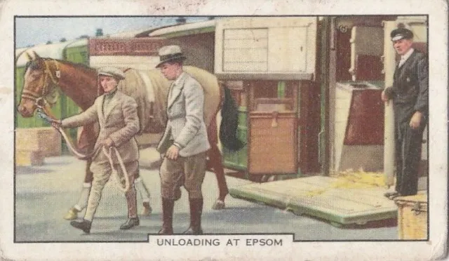 Gallaher Cigarette Card - Racing Scenes 1938 - #23 Uploading at Epsom