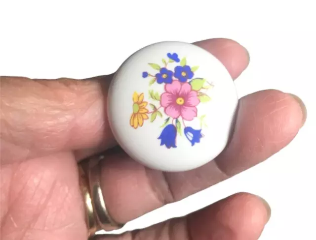 Lot of 8 Vintage 1.5 Porcelain White Floral Painted Drawer Pulls Cabinet Knobs
