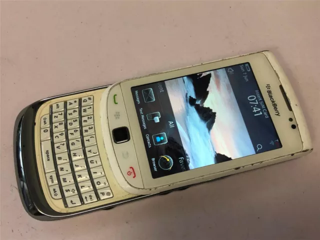 BlackBerry Torch 9800 - White (Unlocked) Smartphone Mobile Slider QWERTY