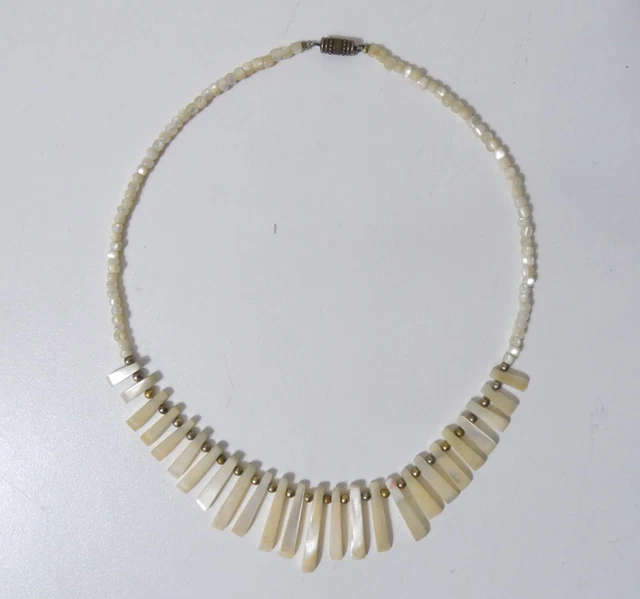 Ancien collier en nacre - l de 62 cm - Montres & Bijoux
