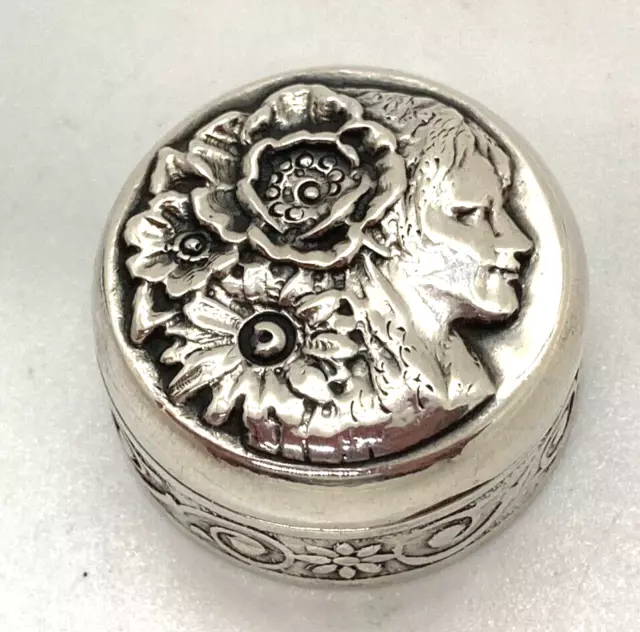 Tolle Jugendstil antik Pillendose 925 Silber mit Relieff Kopfsymbol roter Samt