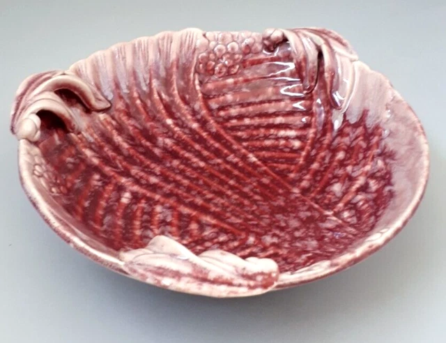 Vintage Ditmar Urbach Maroon Glaze Bowl. Made In Czechoslovakia. Art Deco
