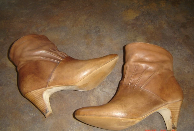 Bottines Pointure 39 En Cuir Marron Abimees Talons Donne Une Paire Talon Bobine 3