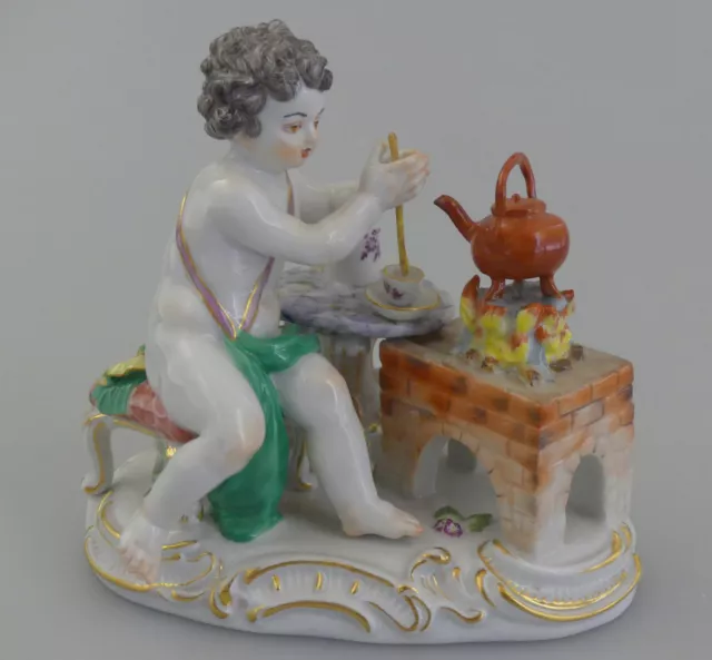 ⚔ Meissen Figur 70656 Allegorie Feuer Putto Herd  Kakaokocher TOP 1.Wahl